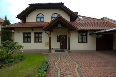 Dom wolnostojący na eleganckim osiedlu - Dąbrowa I