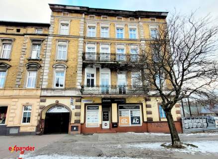 KAMIENICA W CENTRUM 620 M2 18 LOKALI PO REMONCIE