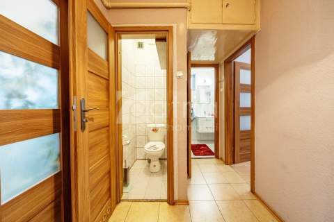 Stare Miasto, 3 pokoje, parter 61,62 m2, balkon