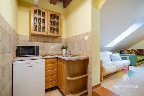 Kołatek, apartament nad jez. Pluszne