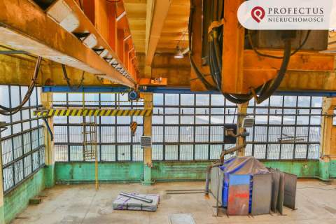 Hala z suwnicą 726,17 m2, Gdańsk, sprawna suwnica