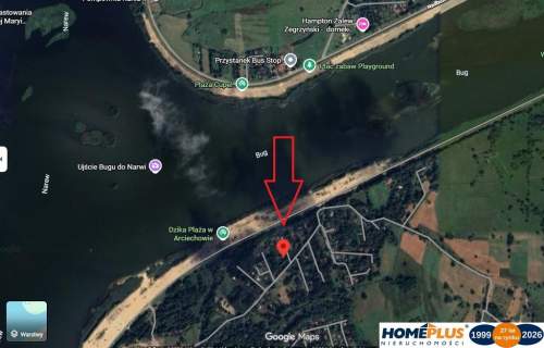 Domek z basenem za wałem Bugu przy plaży Arciechów