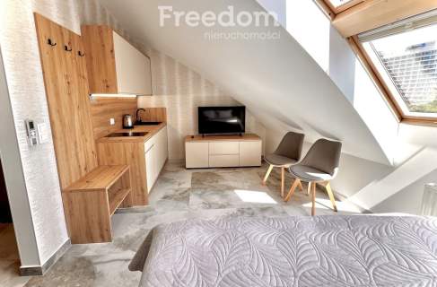 Inwestycyjny Apartament przy promenadzie i plaży.