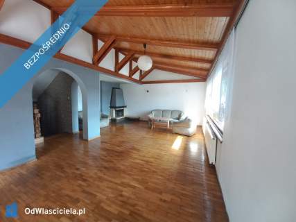 Przestrzenny dom w centrum Żywca z widokiem na góry