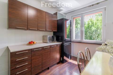 3 pokojowe mieszkanie na parterze z balkonem