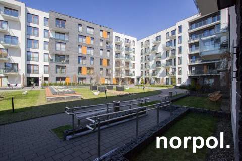 Nowoczesne mieszkanie z loggią i tarasem / Modern apartment with...