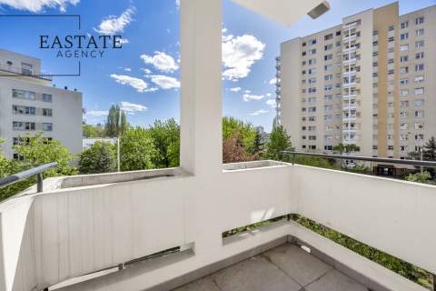 3 pokoje Oddzielna kuchnia Balkon Metro