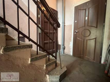 Dom z dwoma mieszkaniami na parterze Pabianice