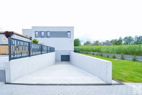 WYNAJEM/ Powierzchnia magazynowa /Roźwienica