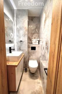 Inwestycyjny Apartament przy promenadzie i plaży.