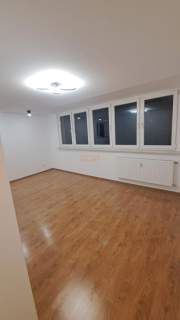 Wysoki parter 3 pokoje po remoncie Balkon Cicha okolica