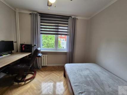 Mieszkanie os. Warneńczyka 2 piętro 3 pokoje