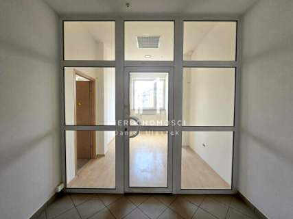 BUDYNEK BIUROWY W CENTRUM GORLIC, UL. BIECKA