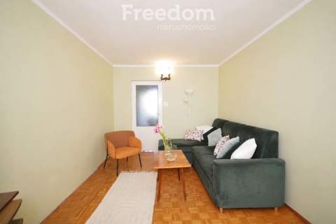 3 pokojowe mieszkanie 48 m2 ul. Wyzwolenia balkon