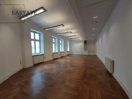 Biura w samym Centrum na przeciwko Pałacu Kultury.