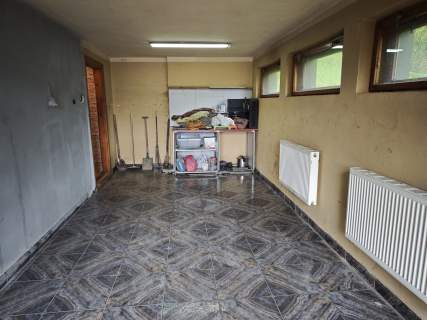 Przestrzenny dom w centrum Żywca z widokiem na góry