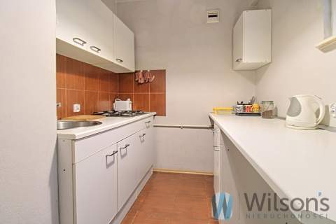 Pokój z oddzielną kuchnią na cichej Hożej. Centrum
