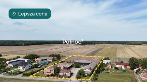 Budynki gospodarcze i dom w Mołożowie