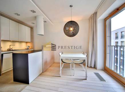  RESTAURA CENTRUM PRESTIŻ WYSOKI STANDARD 