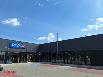 Komercyjny obiekt handlowy - park handlowy