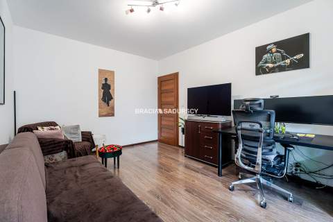 2-pok/os. kuchnia/ tarasem Ruczaj ul. Piltza