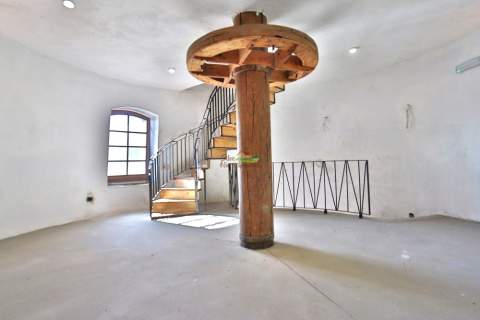 Wiatrak typu Holenderskiego pod restaurację airbnb
