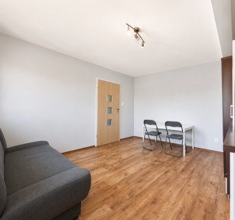 Spokojne mieszkanie na wynajem 28 m2 Hallera Parking