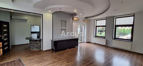 lokal 70m2, parter i parking