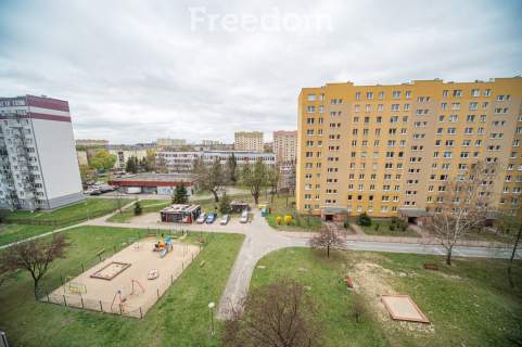 Kawalerka na Ursusie z dużym balkonem