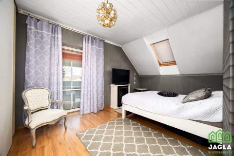 150 m2 Dom z Ogrodem Zimowym i 70 m2 Budynek Gosp.