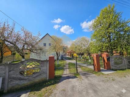 Posiadłość w pobliżu Zielonej Góry działka 2900m2