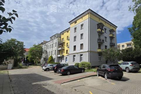 Centrum Nowy Świat 47m2, 2 lub 3 pokoje do remontu