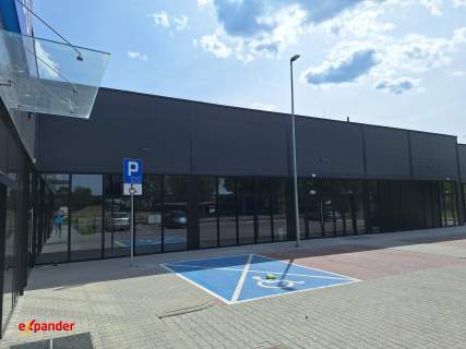 Komercyjny obiekt handlowy - park handlowy