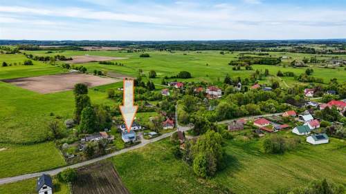 Mieszkanie piętro budynku na wsi Mieszałki.