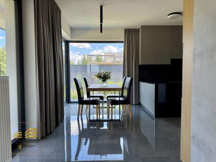 Nowy, parterowy dom przy lesie 5 pokoi 181 m2