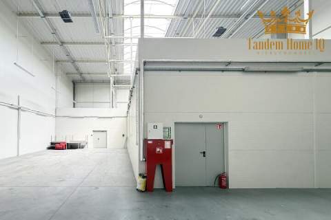 Na wynajem magazyn 430m2, biuro 180m2 w kompleksie biznesowym...