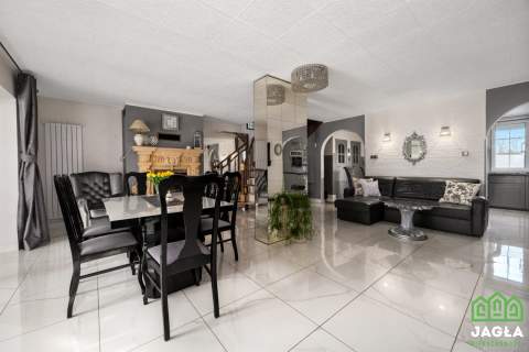 150 m2 Dom z Ogrodem Zimowym i 70 m2 Budynek Gosp.