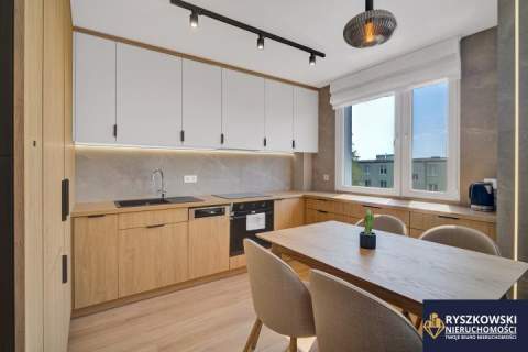 Apartament, 4 piętro, blok z windą na Orzeszkowej