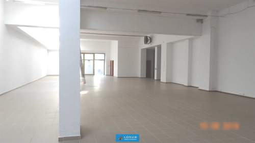Lokal usługowy parter parking klimatyzacja