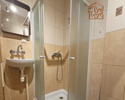 Kawalerka z balkonem, pet-friendly - Główna 12