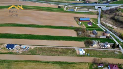Biznes i dom przy S7   17 arów, Wola Więcławska