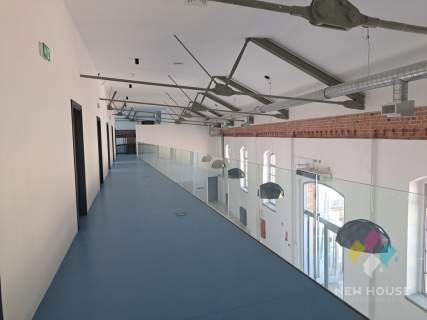 Loft usługowo-biurowy z parkingiem - Koszary Park