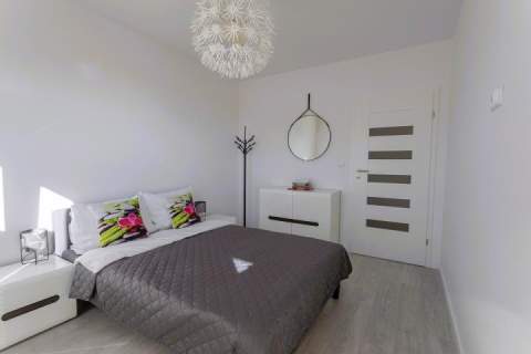 WYNAJEM APARTAMENT MAZOWIECKA PARK 2 POKOJE Z MIEJSCEM PARKINGOWYM