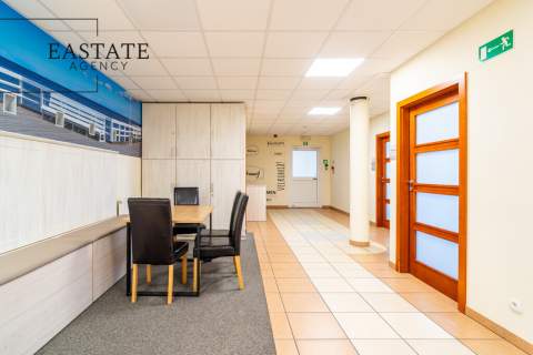 Gabinet 33m2, Recepcja, Blisko SKM, Parking