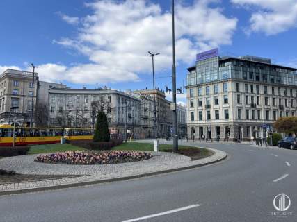 Dwupokojowe mieszkanie w kamienicy - Pl.Zbawiciela