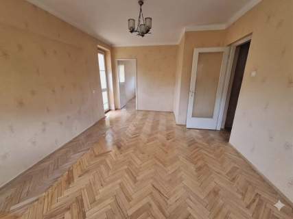 Bezpośrednio jasne 2 pokoje z balkonem KSM Kielce 3p.