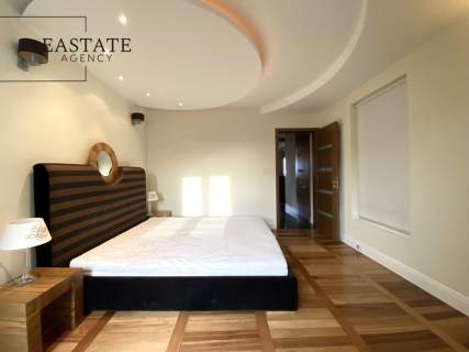 Balkon/Parking/Siłownia i Sauna/Blisko metra