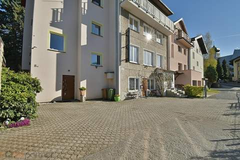 Pensjonat w centrum Karpacza, z oknami na park