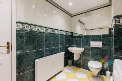 70m2, dwa poziomy, 3 balkony, ul. Pstrowskiego