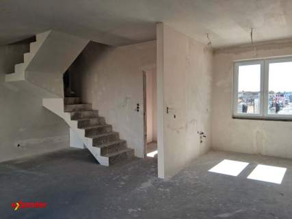 Bezczynszowy skrajny szeregowiec Instalacja fotowoltaiczna 4,5...